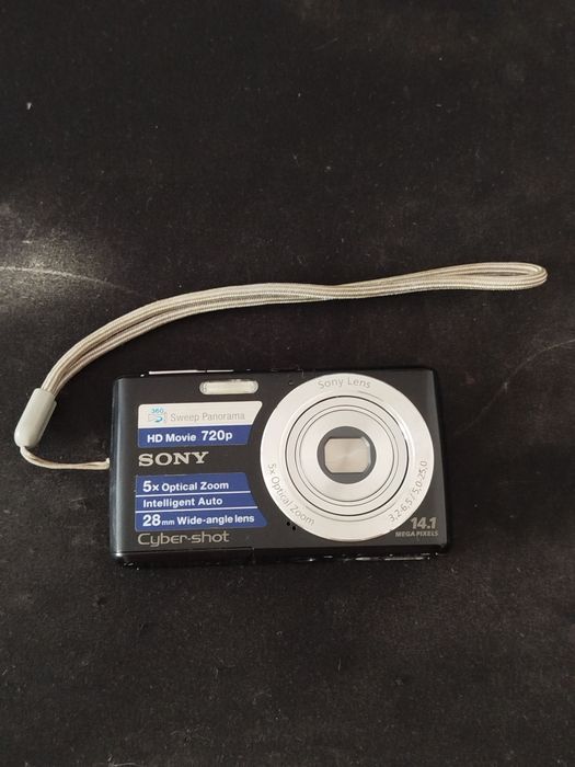 Фотоаппарат Sony Cyber-shot
14.1 MP, 5x zoom, HD видео
Полностью рабоч