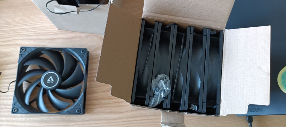 Вентилатор Arctic F14