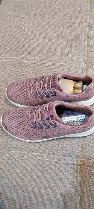 Încălțăminte sport Skechers ROZ

SkechÎncălțăminte sport Skechers ROZ