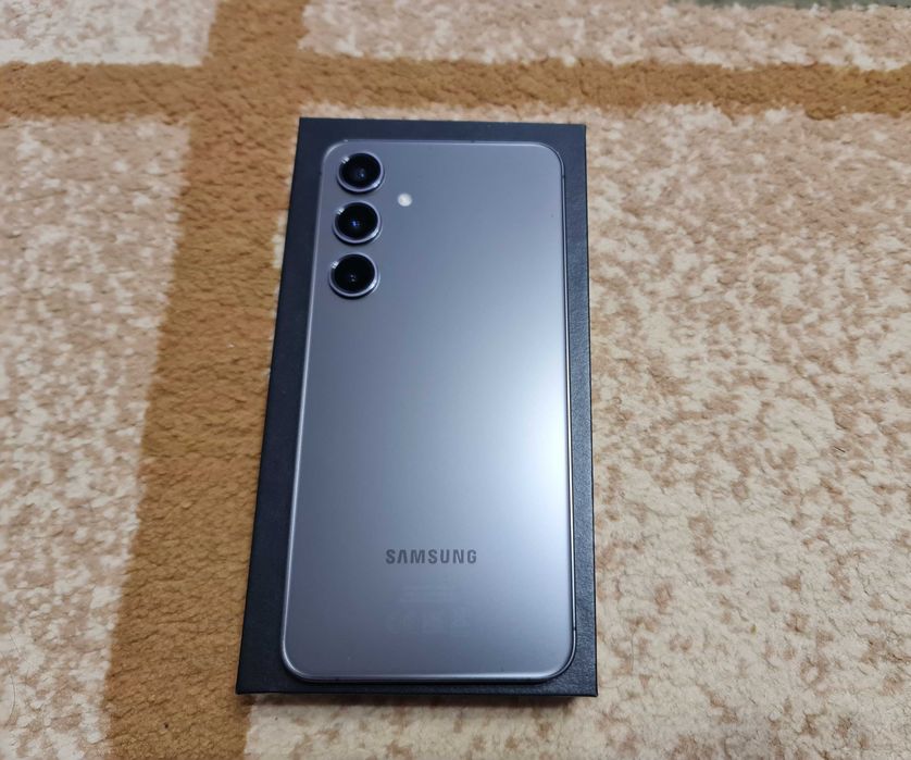 Телефон Samsung S24+