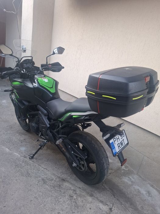 Vând Kavasaki Versys