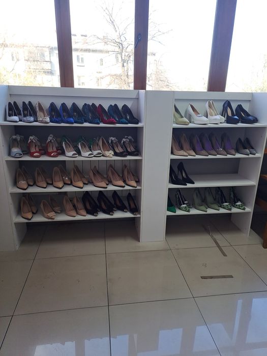 Продам стеллаж  в хорошем  состоянии