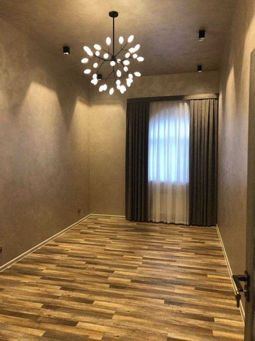 Бомба Цена ! Продается 3-комнатная квартира на Ул.Махтумкули!