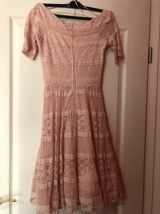 Rochii de ocazie roz