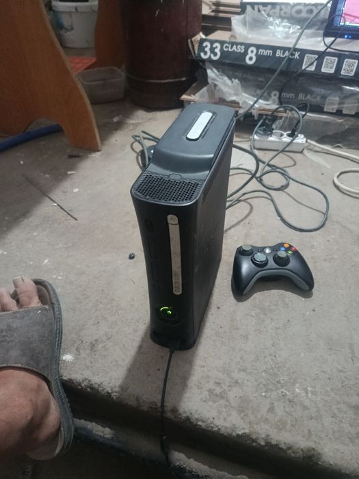 Продам xbox 360 elite