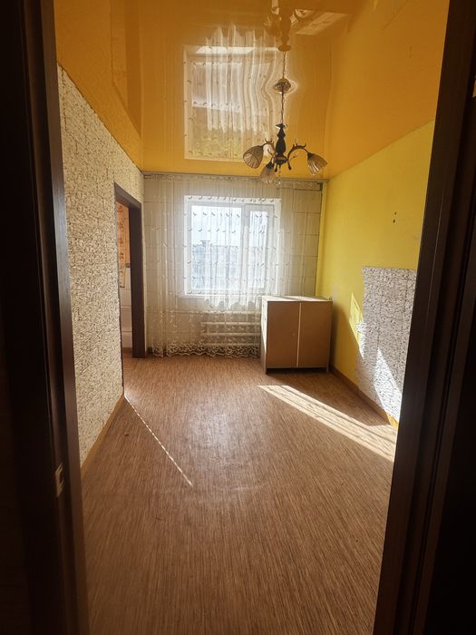 Срочно Продам 4 комнатную квартиру