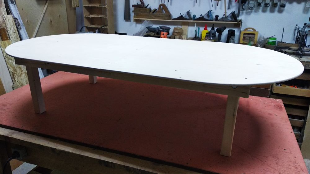 Азиатский стол, овальный.