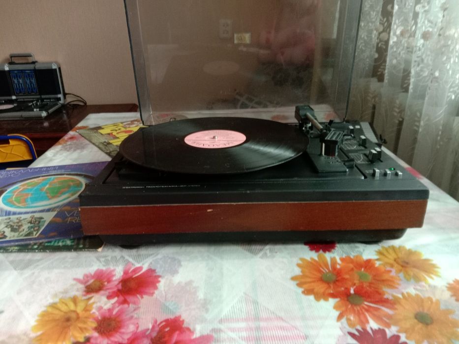 Электрофон "Радиотехника 301 стерео": 40 000 тг. - Прочая электроника ...