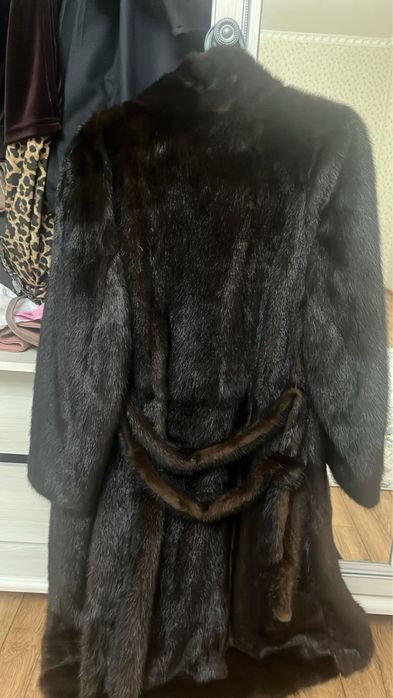 Продам норковую шубу