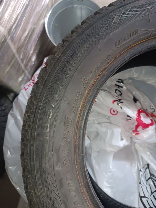 Резина зимняя MAXXIS