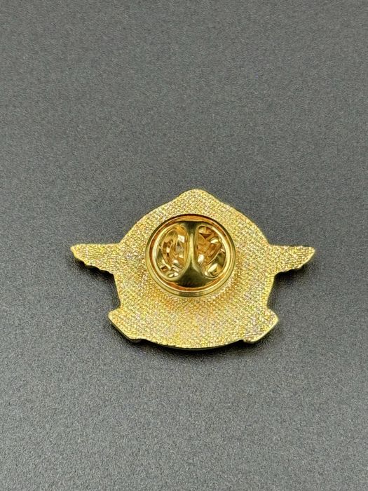 Продаются нагрудные значки