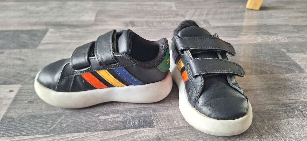 Маратонки адидас бъбал