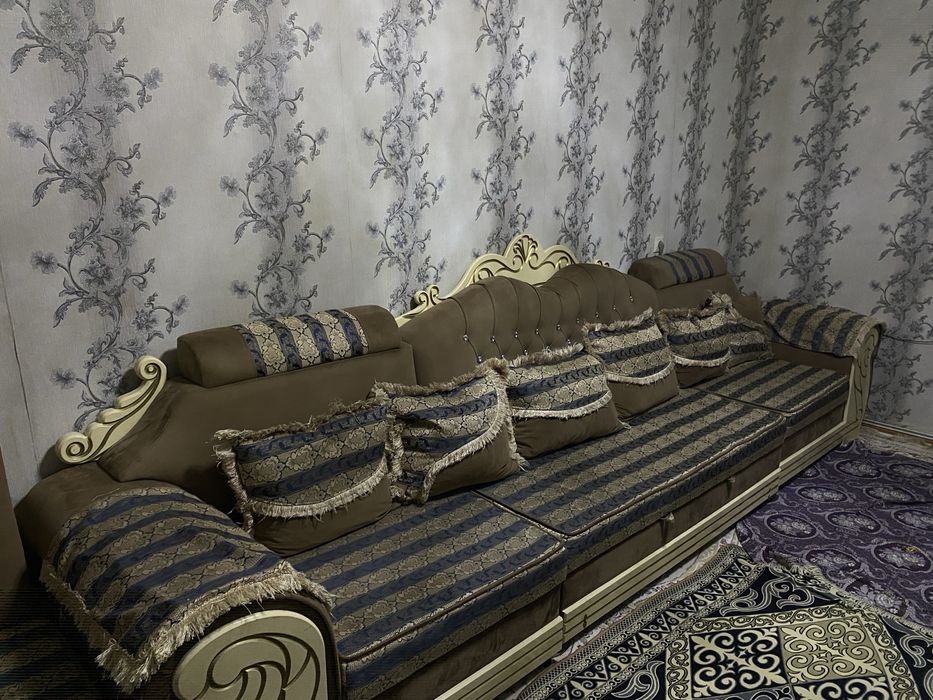 Продается угловой диван.