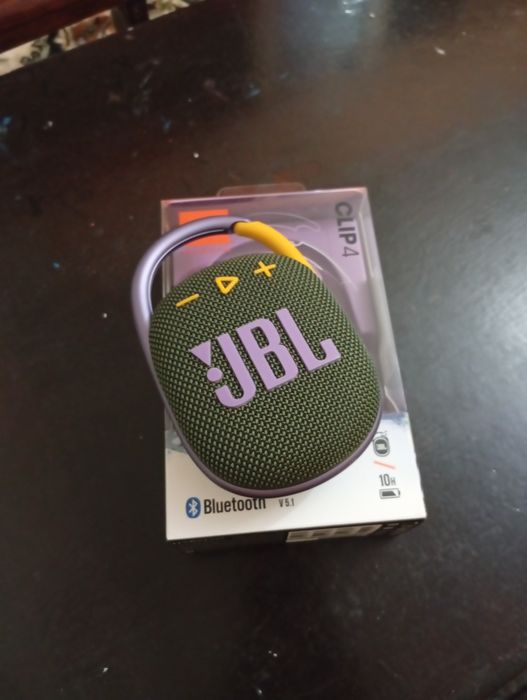 Продаётся JBL clip 4 срочно