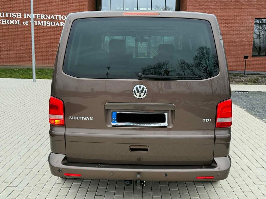 Volksvagen T6 Multivan 2011 2.0 D Automat