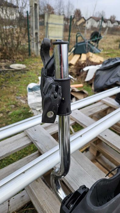 Bare transversale Toyota + Suport bicicletă original – stare f bună