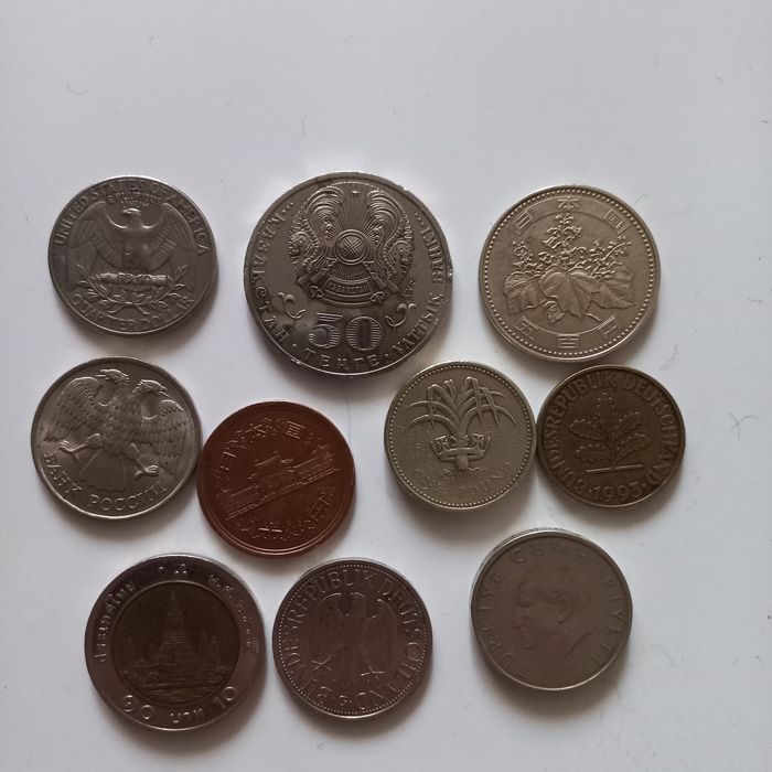 Продам монеты разные.