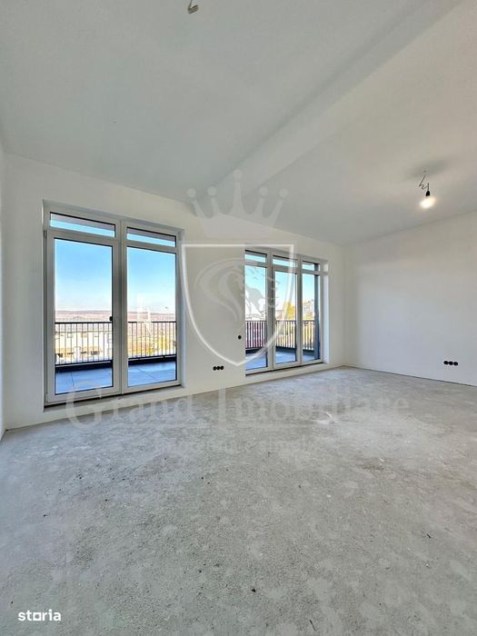 Duplex de vanzare 270 mp, zona Floresti