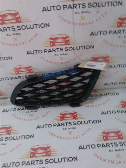 grila stanga bara fata mazda 6 an fabr.2006