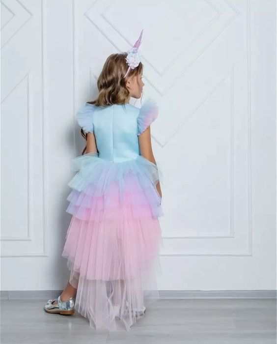 Продам платье на девочку.