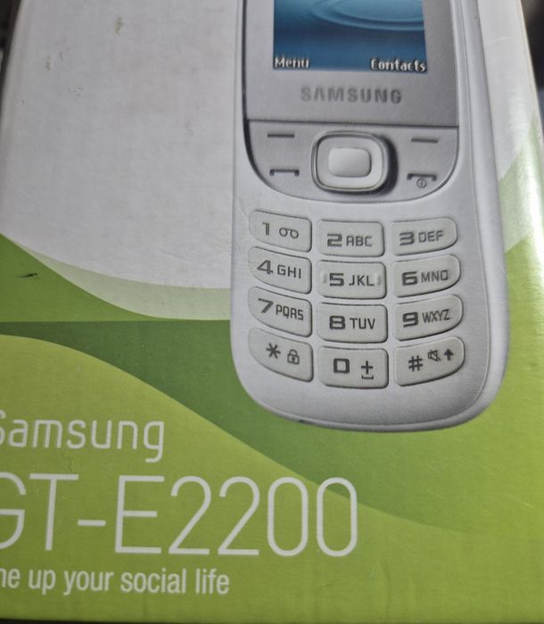Телефон Samsung GT - E2200.Нов!