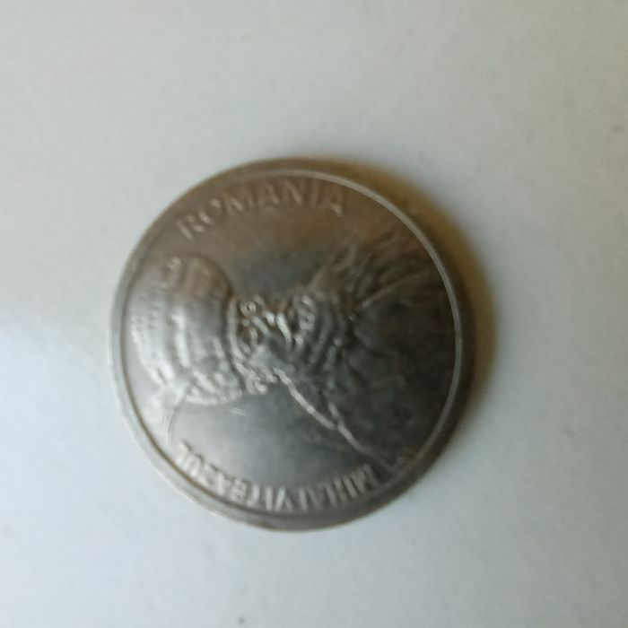 Vând moneda națională