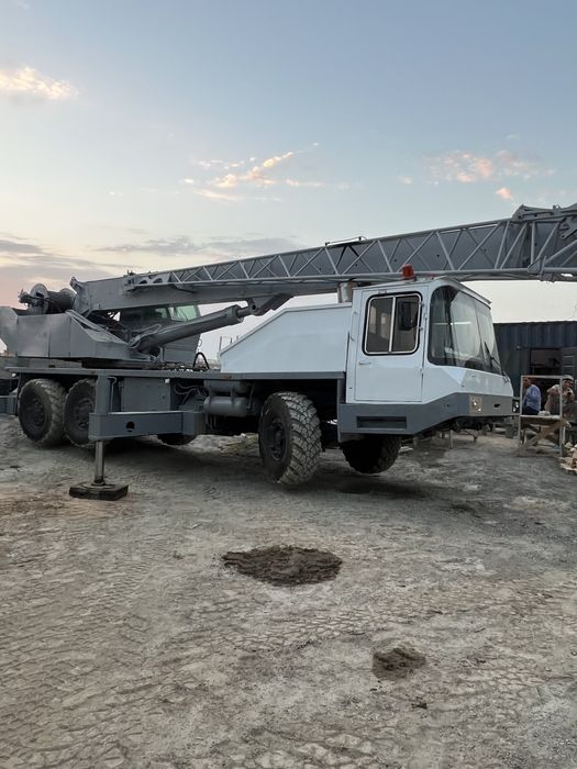 Авто кран днепр 25 тонник йили 1988 холаты яхши