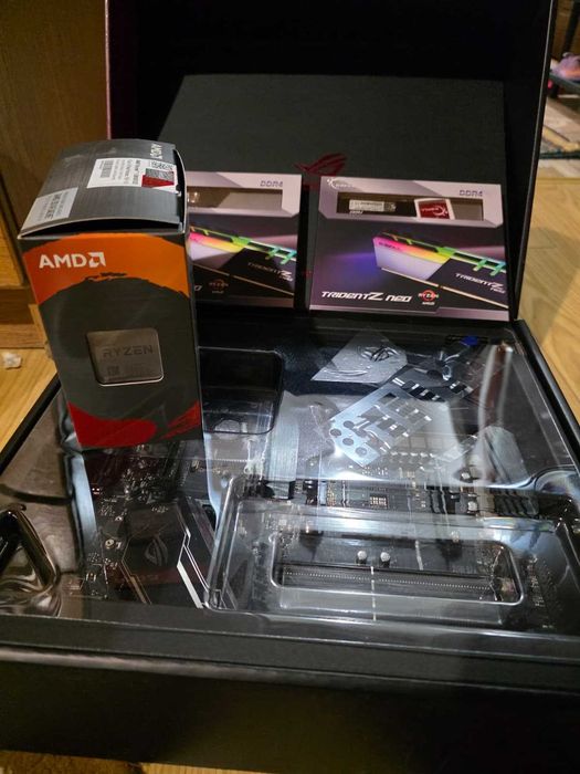 Kit AMD Ryzen 7 5800X3D + Crosshair VII Hero  + 32GB DDR4 3600MHz cl16