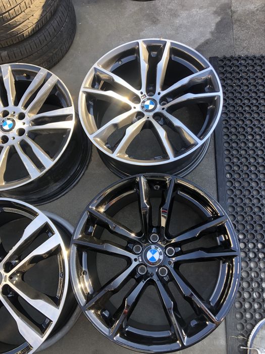 vind o bucata sau doua jante originale Bmw  x5, x6 pe 20