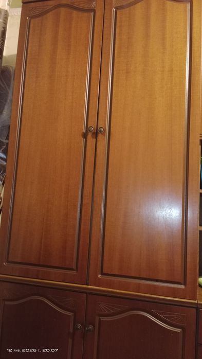 Продам шкаф вместительный