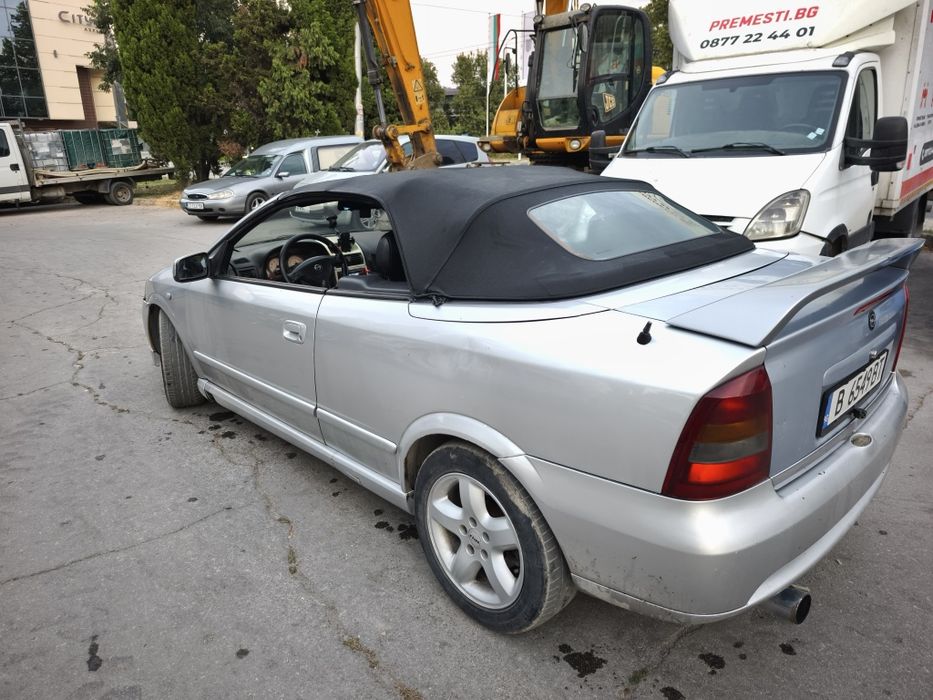 Opel Astra Bertone 2.2