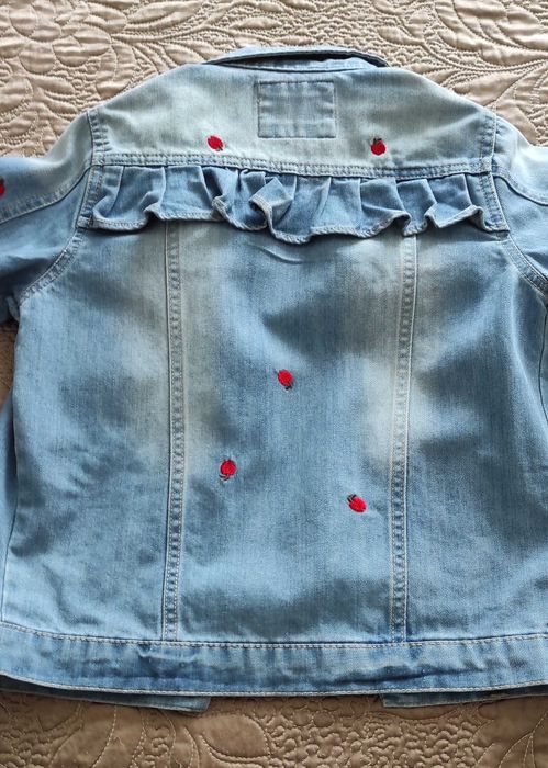 Куртка джинсовая на девочку