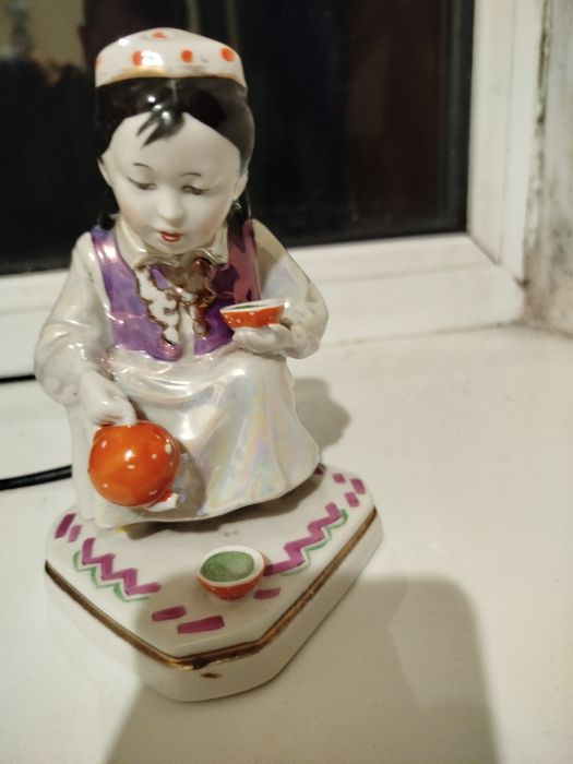 Статуэтка узбечка