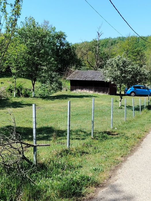 Vând casă cu teren în sat Ormindea comuna Băița