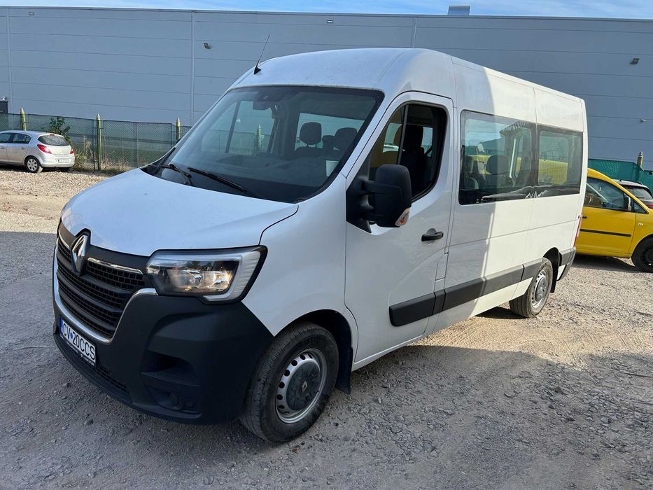 Vindem Renault Master