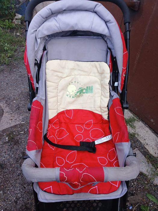 Коляска прогулочная