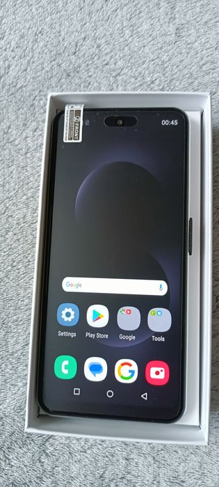 Нов Смартфон с Android 15