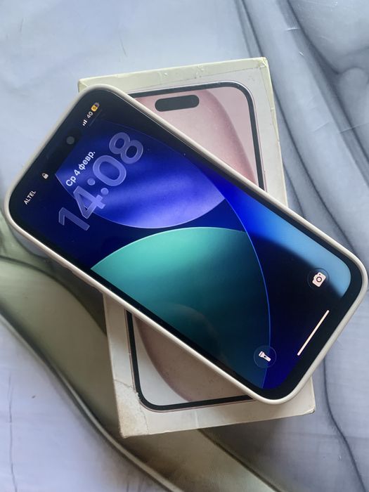 Продам айфон 15