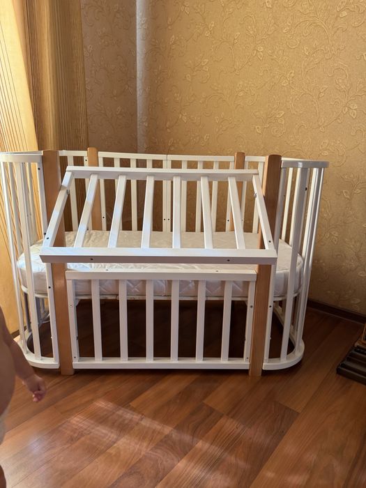 Детская кровать манеж