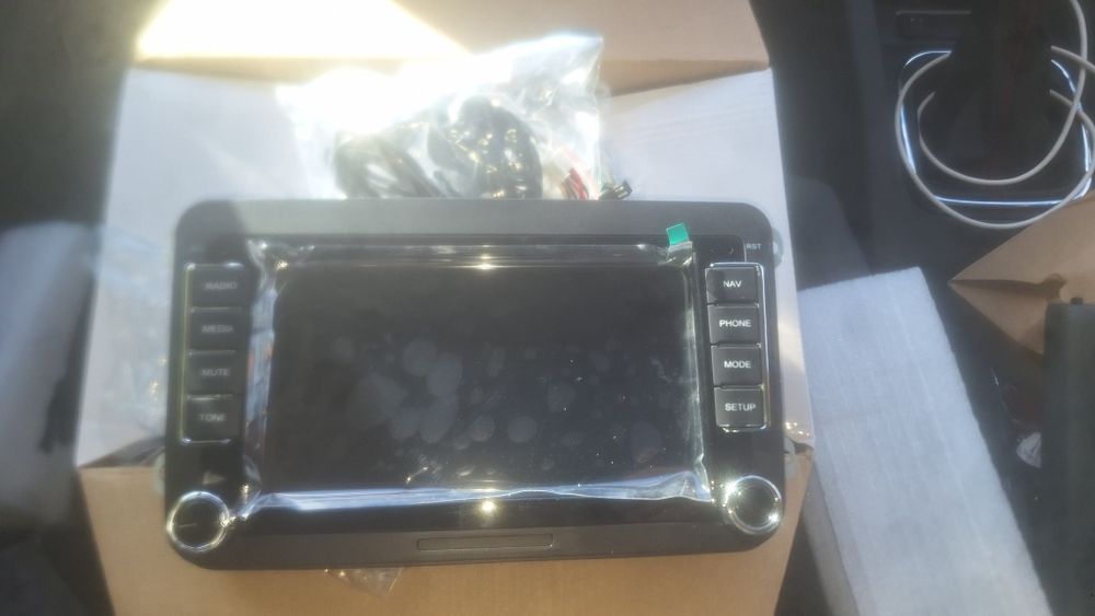 Продавам мултимедия Pioneer за νw golf 5/6,passat b6/7,touran, 1/2