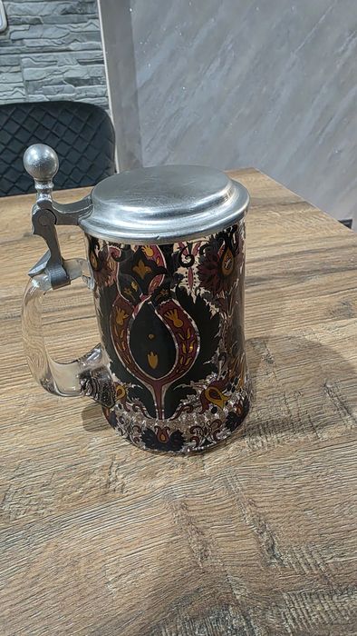 Продавам халба за бира от средата на миналия век