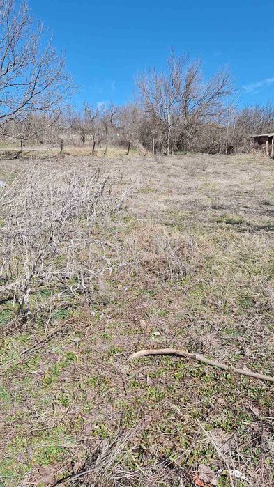 Парцел, във град Дългопол!