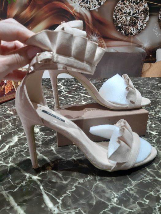 Продавам дамски обувки Zara