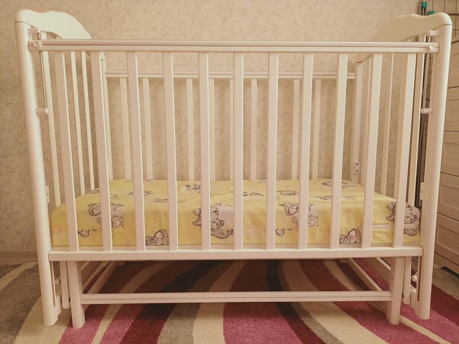 Продам детскую кроватку