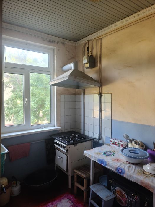 Квартира сотилади 3 хонали шахар марказида! Келишилади