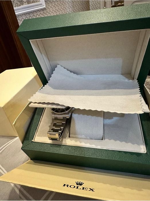 Rolex Submariner date 16610