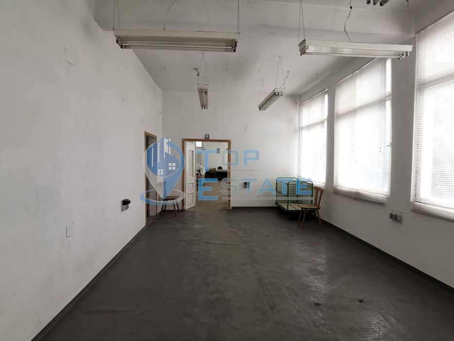 Продава се Промишлена сграда в Горна Оряховица - 355 кв.м за 139 €/кв.м - Снимка #1
