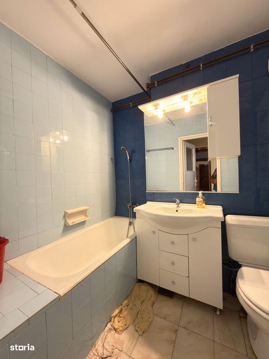 Ap. 3 camere , etaj intermediar , centrala pe gaz - Sala Olimpia
