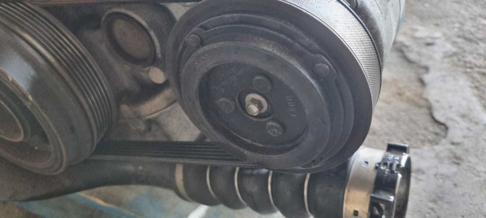Compresor ac clima aer conditionat BMW cod 6826879