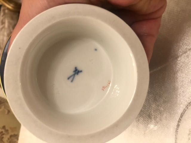 Статуэтка фарфор